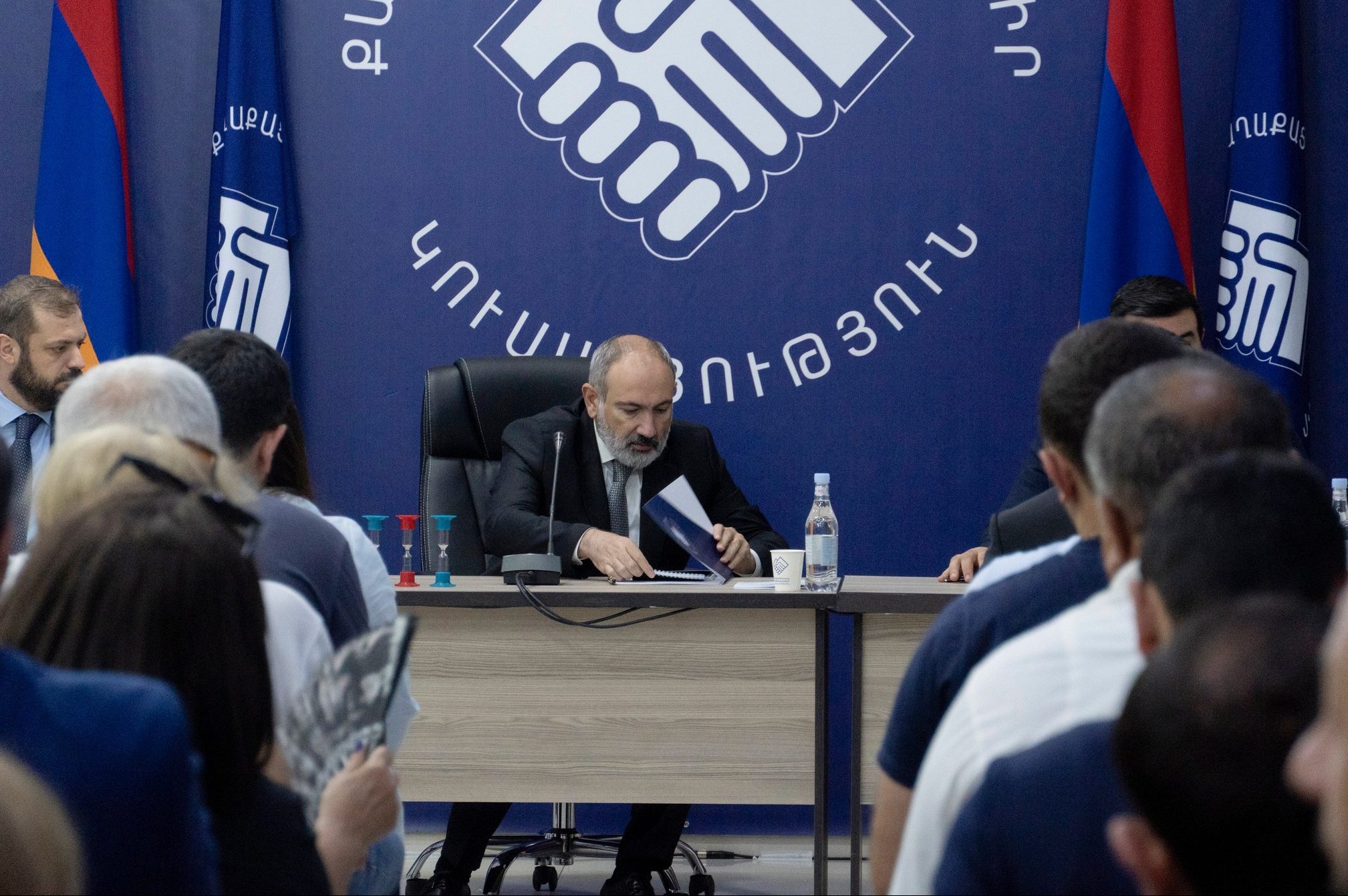 ՔՊ-ի իշխանությունը պահպանելու սպառնալից մոտեցումը և ընդդիմության դերը