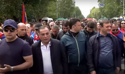 Բանակը որպես քաղաքական գործիք. Ի՞նչ նախադեպ է սա: