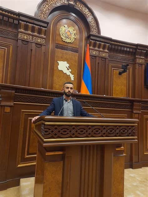 Նիկոլ Փաշինյանի հուսահատ ջանքերը և իշխանության գինը