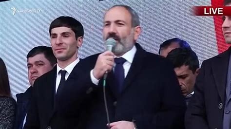 Քարոզարշավը վերածվեց ուտելու մրցույթի